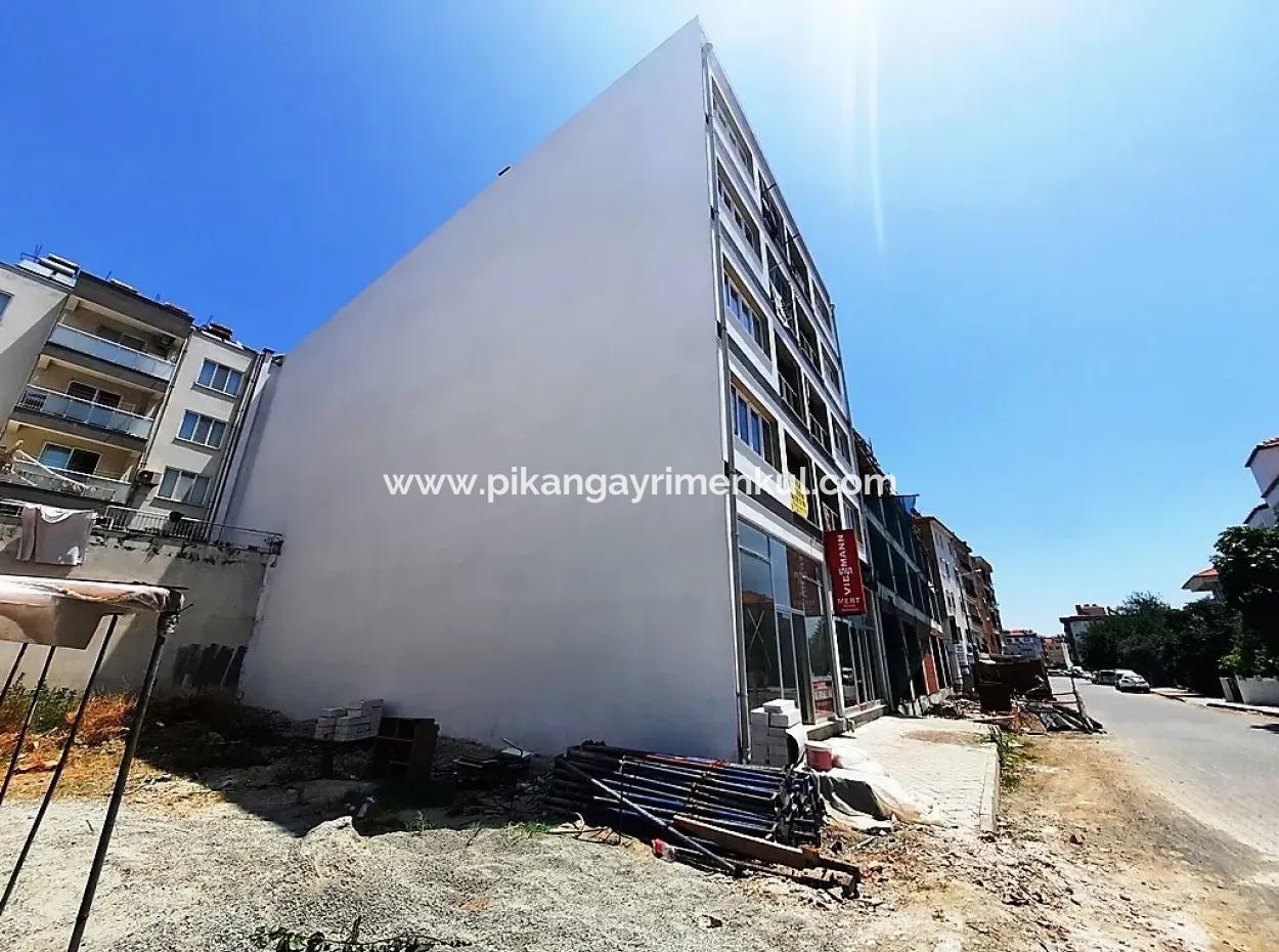 Mugla Ortaca Street 900 M2 Shop Zu Vermieten