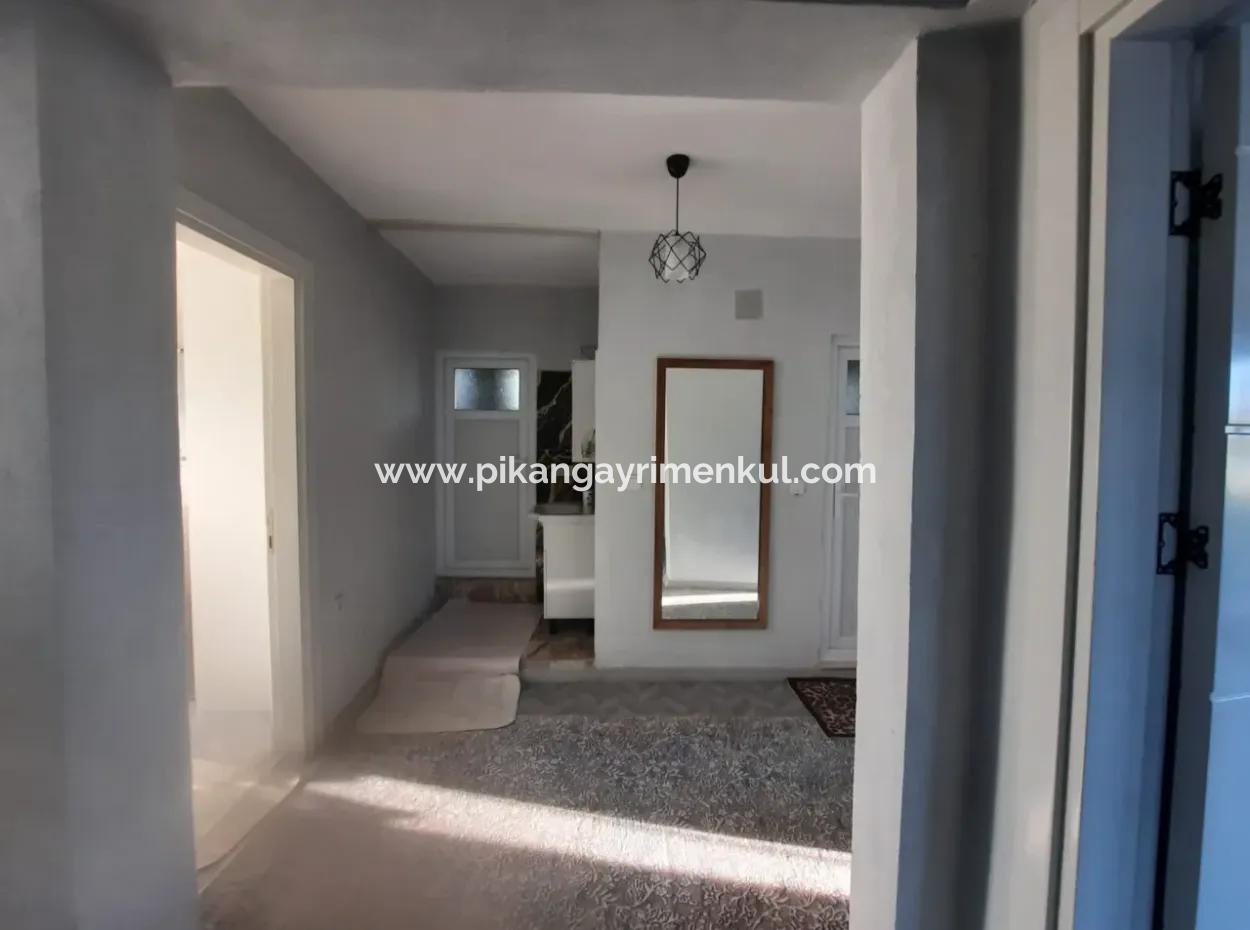 2-Stöckiges Gartenhaus Zum Verkauf Auf Einem 1 000 M2 Großen Grundstück In Ortaca Kemaliye, Mugla