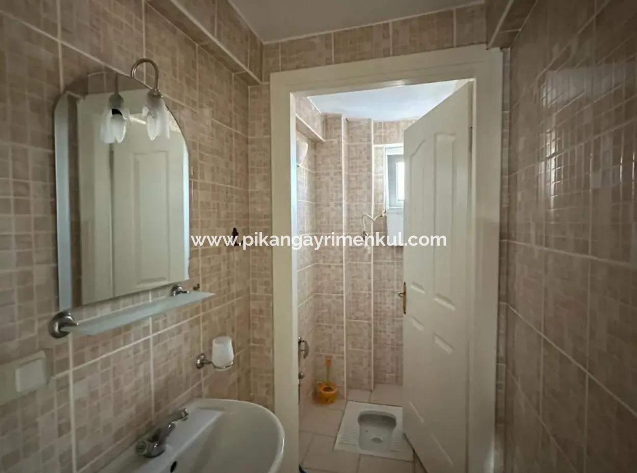 Boulevard Fassade 3 1 Wohnzimmer- Und Küchenwohnung Zum Verkauf