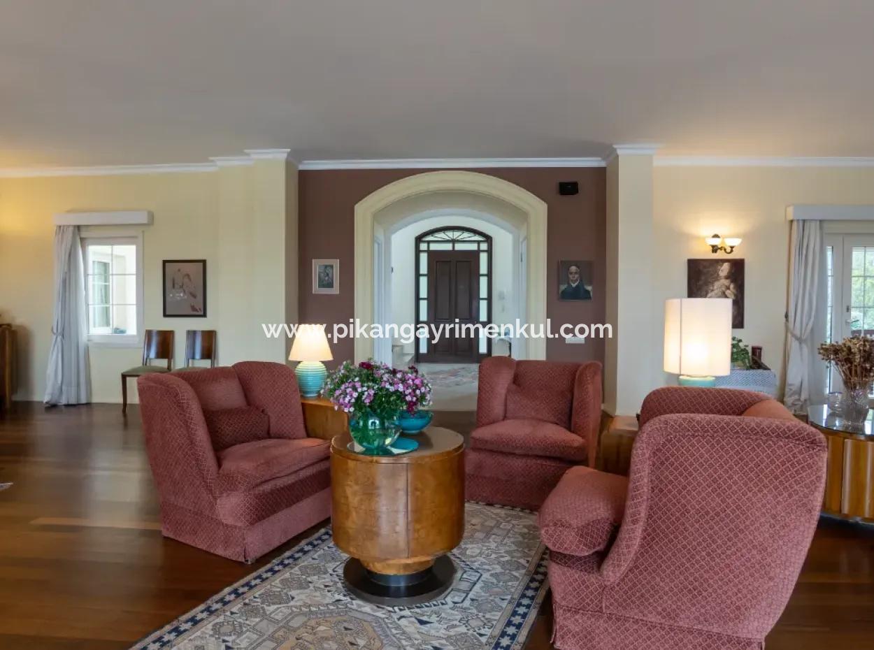 7 In 1 Freistehendes Luxushaus Auf Einem 2300 M2 Großen Grundstück Zum Verkauf In Zekeriyaköy, Istanbul