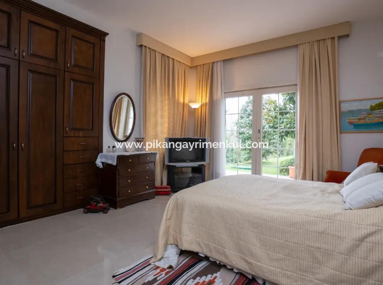 7 In 1 Freistehendes Luxushaus Auf Einem 2300 M2 Großen Grundstück Zum Verkauf In Zekeriyaköy, Istanbul