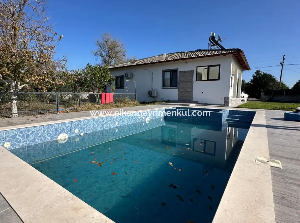 Einstöckiges Haus Mit Freistehendem Pool In Ortacada Zur Langzeitmiete