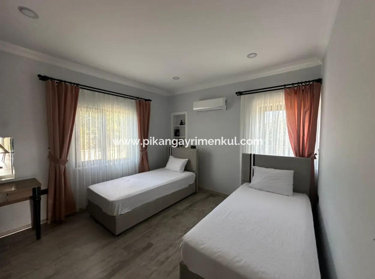 Einstöckiges Haus Mit Freistehendem Pool In Ortacada Zur Langzeitmiete