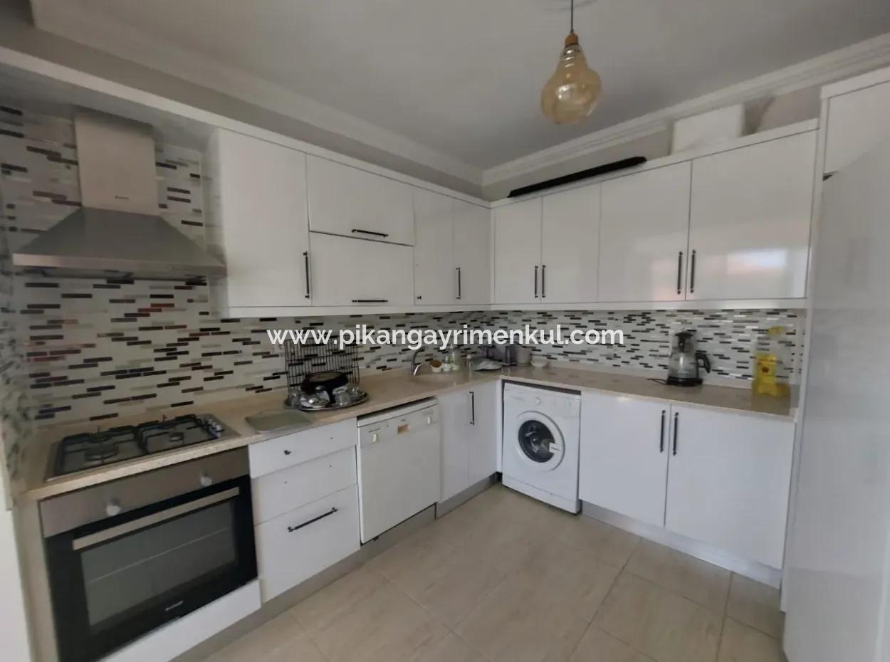 Auf Einem 500 M2 Großen Freistehenden Grundstück In Muğla Dalyan Stehen 2 Möblierte Wohnungen Von 220 M2 Zur Miete