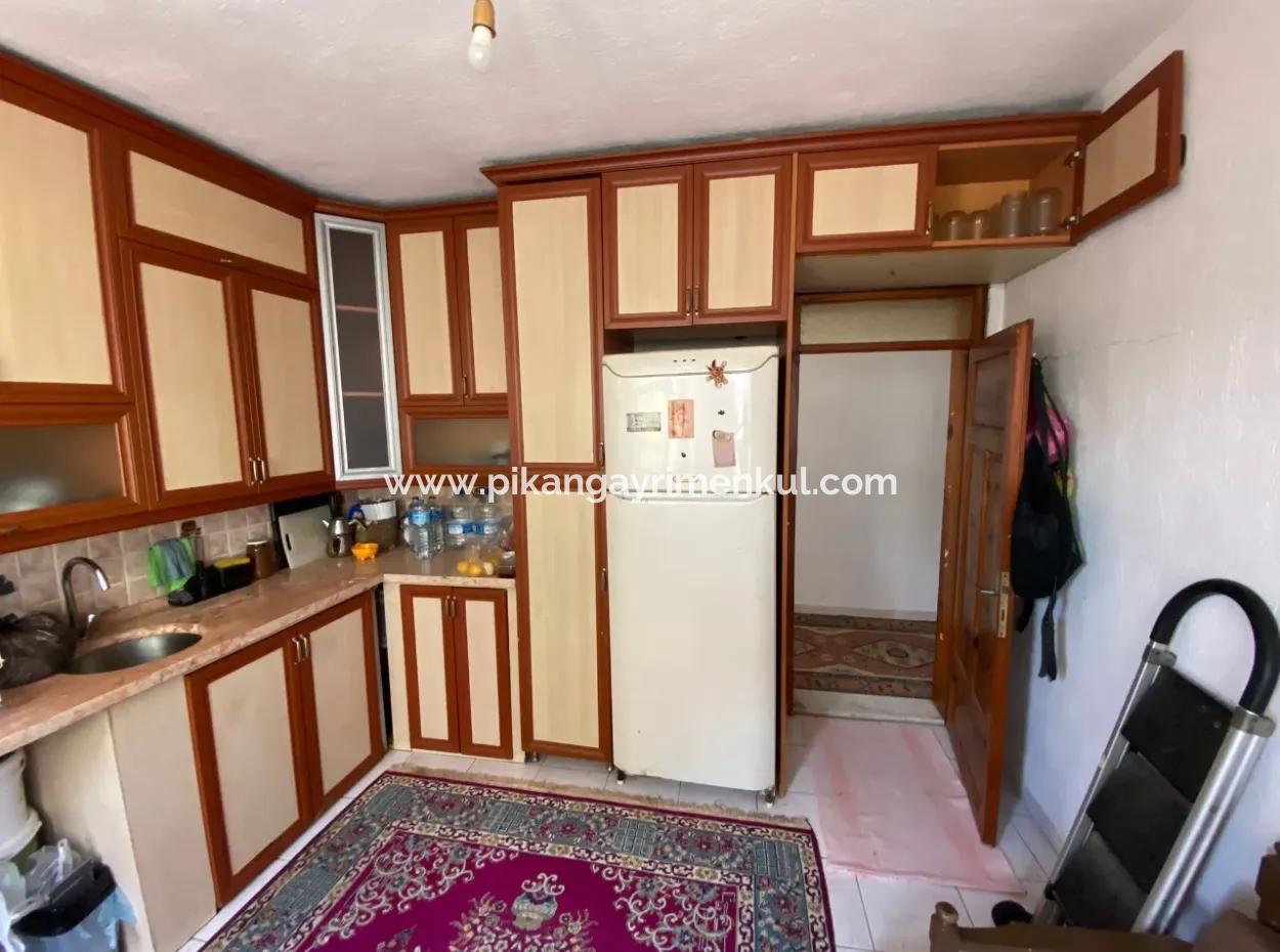 Einfamilienhaus Und Gewächshaus Zum Verkauf Auf Einem 5200 M2 Großen Feld In Ortaca Eskiköy