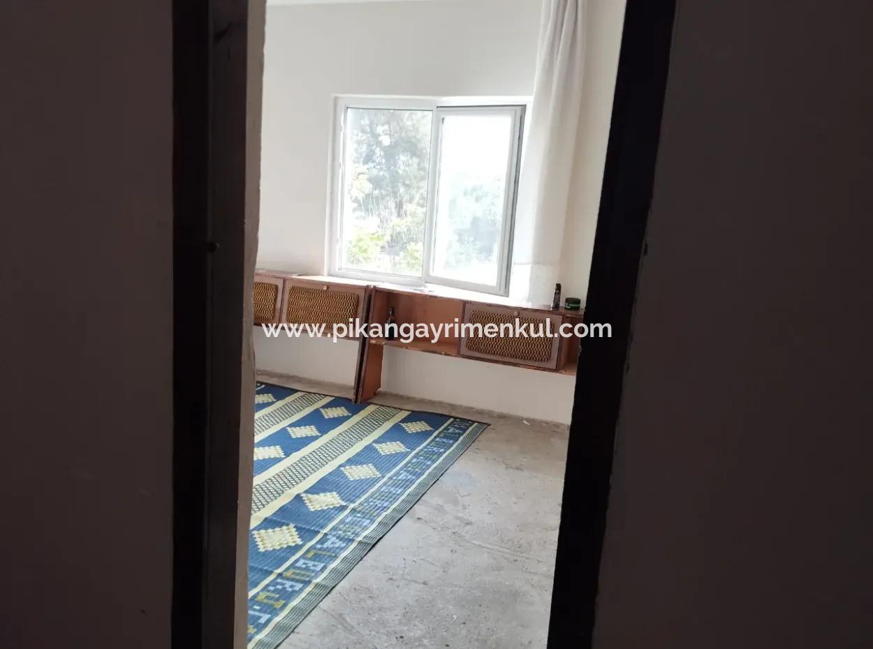 485 M² Zoniertes Grundstück Zum Verkauf In Muğla Ortaca Sarigerme Center – Dorfhaus Mit Lager