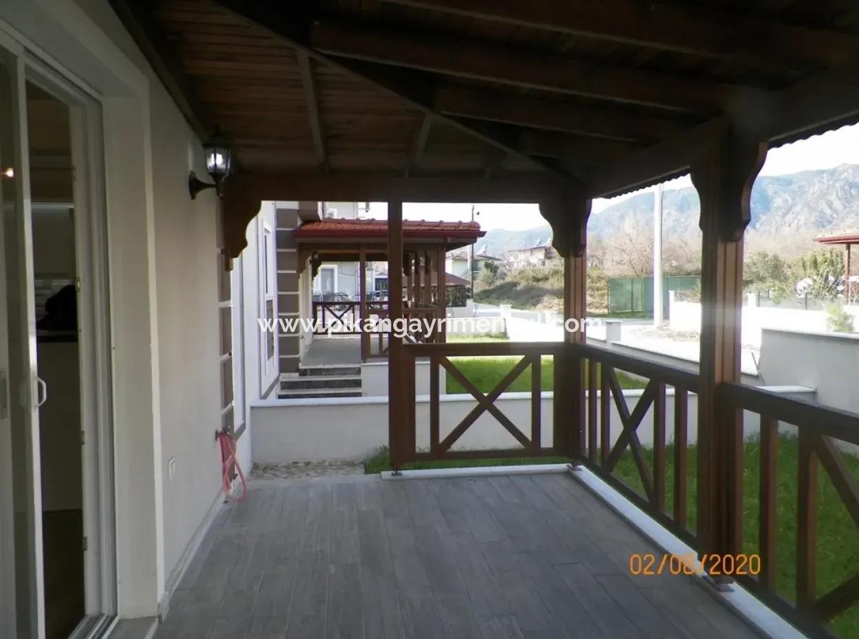 Luxus-Duplex Zum Verkauf In Köyceğiz Null