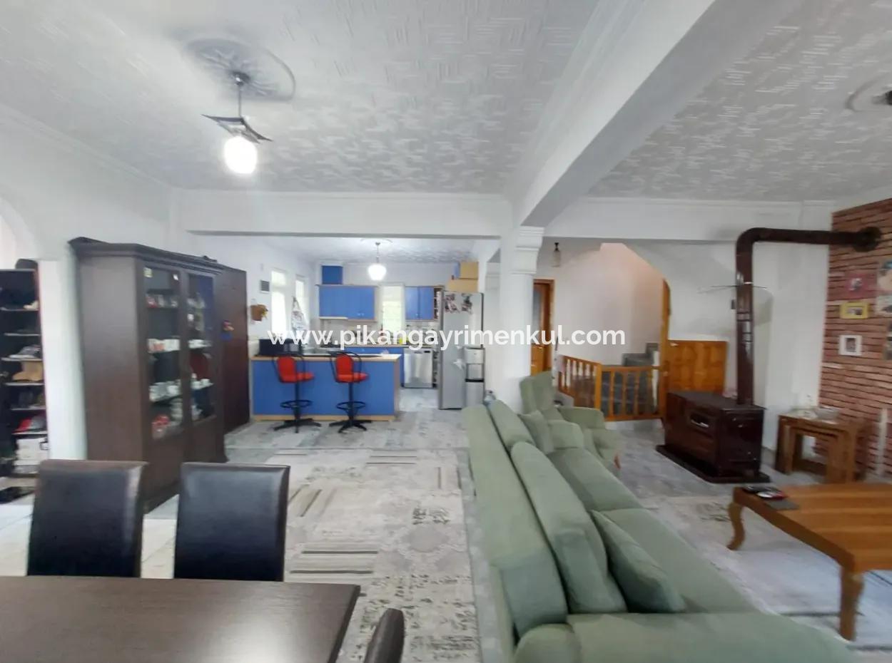 Ein Haus Mit 4 1 Und 3 1 Schwimmbädern Auf Einem 645 M² Großen Grundstück In Ortaca Kemaliye Steht Zum Verkauf Oder Zum Tausch.