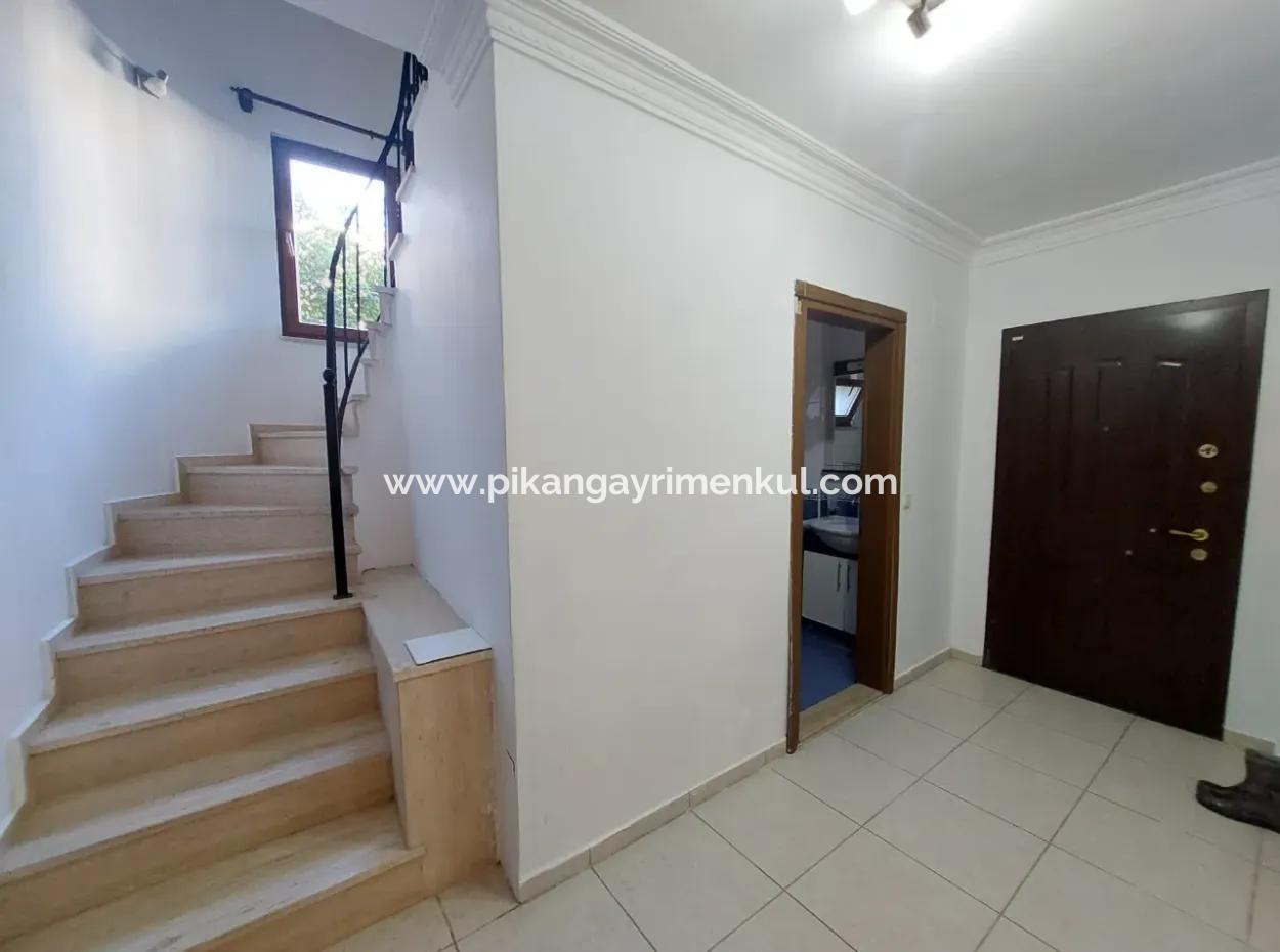 Möbliert 31, 2 Doppelhaushälfte, Von Denen Eines Auf Einem 700 M² Großen Grundstück Mit Schwimmbad In Muğla Dalyan Gemietet Ist