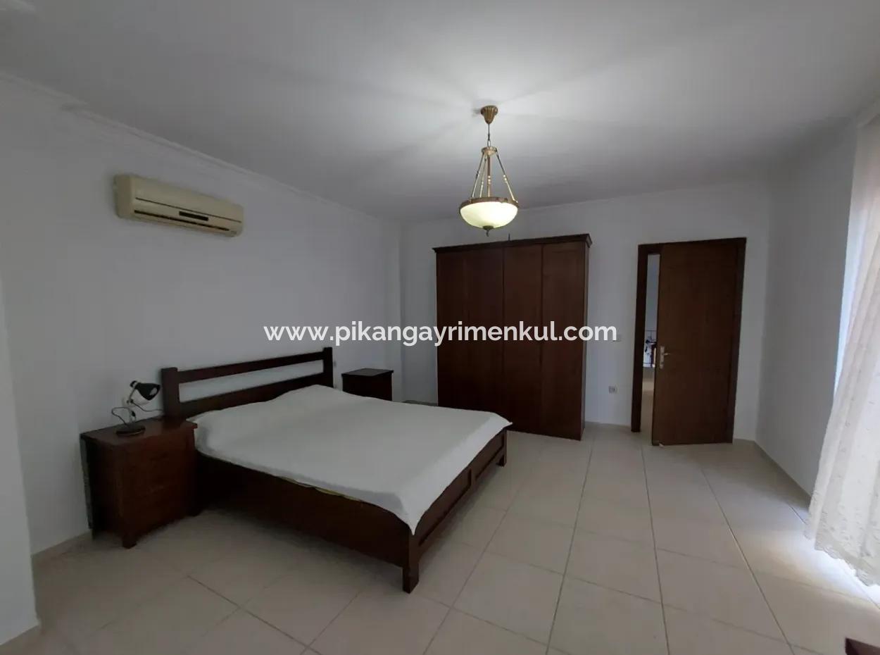 Möbliert 31, 2 Doppelhaushälfte, Von Denen Eines Auf Einem 700 M² Großen Grundstück Mit Schwimmbad In Muğla Dalyan Gemietet Ist