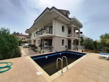 Komplettes Gebäude Mit 5 Wohnungen Mit Fethiye Calis Schwimmbad Zum Verkauf