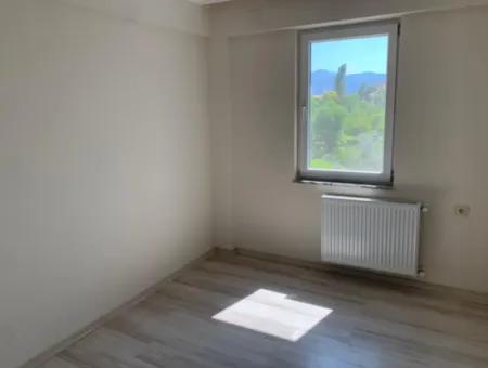 Muğla Ortaca Cumhuriyet Mahallesi 3 1 120 M2 2.Kat Wohnung Zu Vermieten