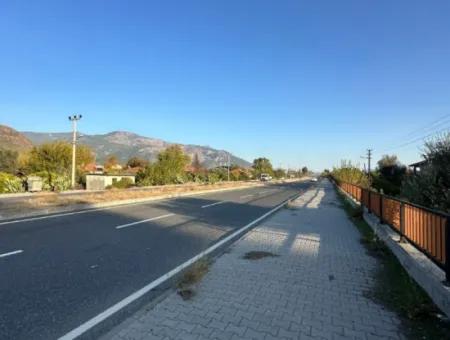 Gewerbegrundstück Zum Verkauf An Der Hauptstraße In Muğla Köyceğiz Toparlar – Unumgängliche Gelegenheit Für Kraftstoff, Markt Und Erholungsanlage!