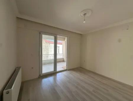 3 In 1 Geschlossene Küche Wohnung Mit Aufzug Im Zentrum Von Ortaca Zu Verkaufen
