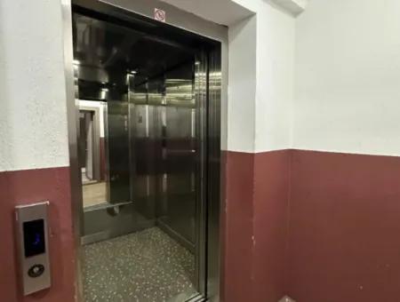 3 In 1 Geschlossene Küche Wohnung Mit Aufzug Im Zentrum Von Ortaca Zu Verkaufen