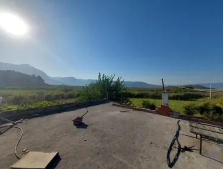 5.850 M² Seeblick Grundstück Und Dorfhaus Zum Verkauf In Ortaca Eskiköy