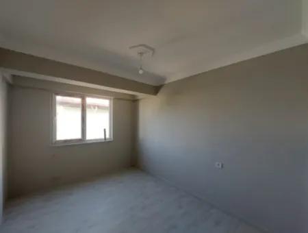 Eine 11-Wohnung Im Mittleren Stock Eines Brandneuen Dreistöckigen Gebäudes Mit Schwimmbad Im Zentrum Von Muğla Ortaca Steht Zum Verkauf