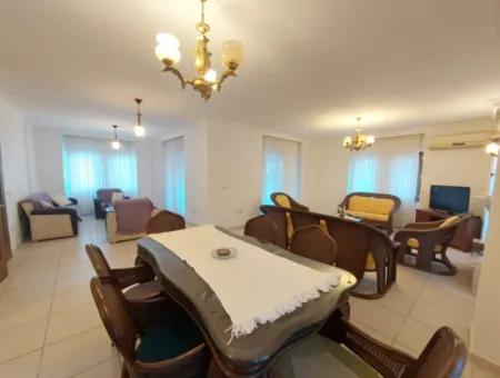 Möbliert 31, 2 Doppelhaushälfte, Von Denen Eines Auf Einem 700 M² Großen Grundstück Mit Schwimmbad In Muğla Dalyan Gemietet Ist