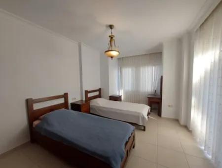 Möbliert 31, 2 Doppelhaushälfte, Von Denen Eines Auf Einem 700 M² Großen Grundstück Mit Schwimmbad In Muğla Dalyan Gemietet Ist