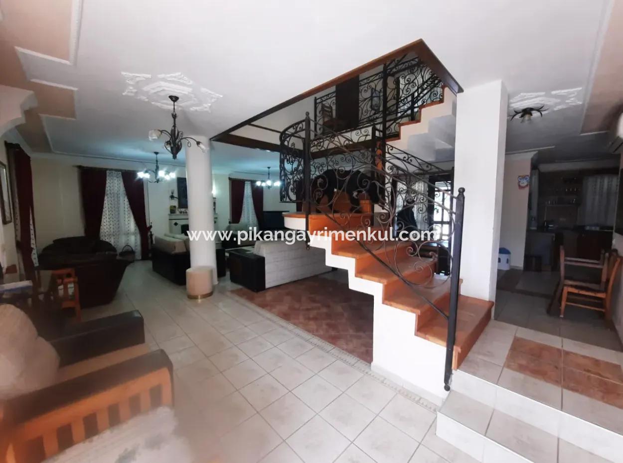 Muğla Ortaca Dalyan Da 280 M2 4 1 Jacuzzi Triplex For Sale