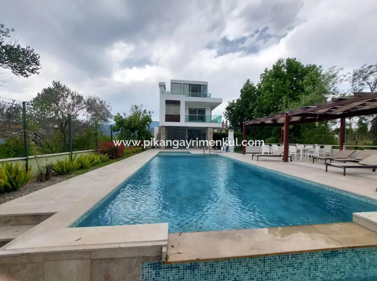 5 In 1 Luxury Triplex Villa With Jacuzzi For Sale In Mugla Ortaca Dalyan
