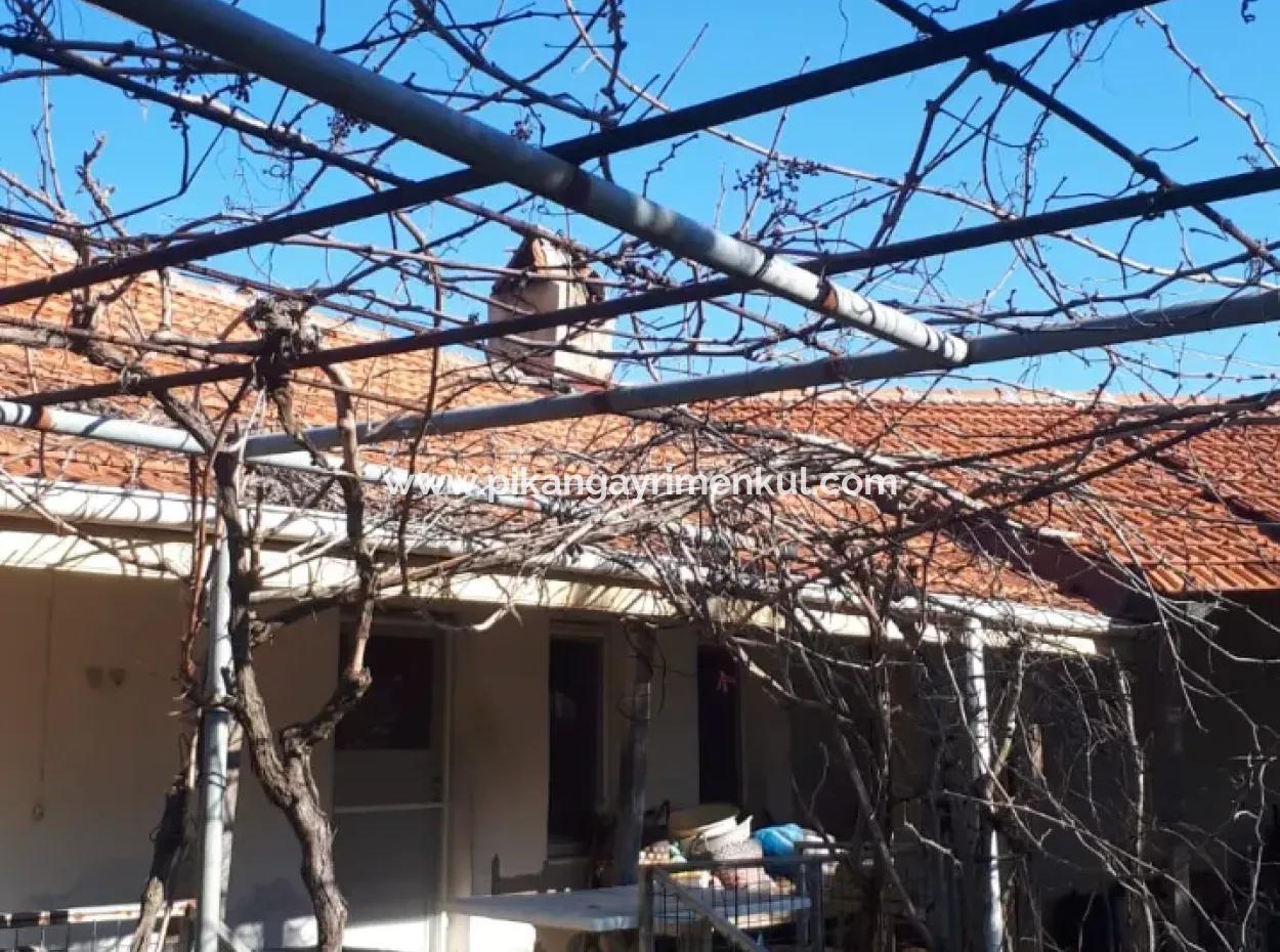 Village House For Sale On 545 M2 Zoned Land In Denizli Kızılağaç