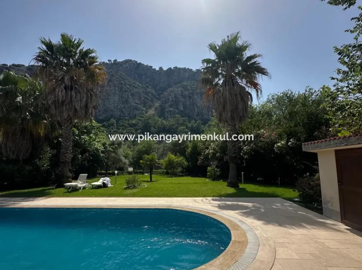 Muğla Dalyanda Canal Front 2 Villa For Sale In 1 Site