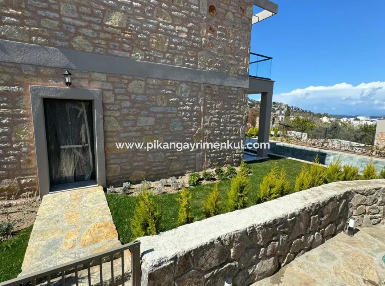 Mugla Bodrum Gundogan Sea View 4 1 Zero Duplex For Sale