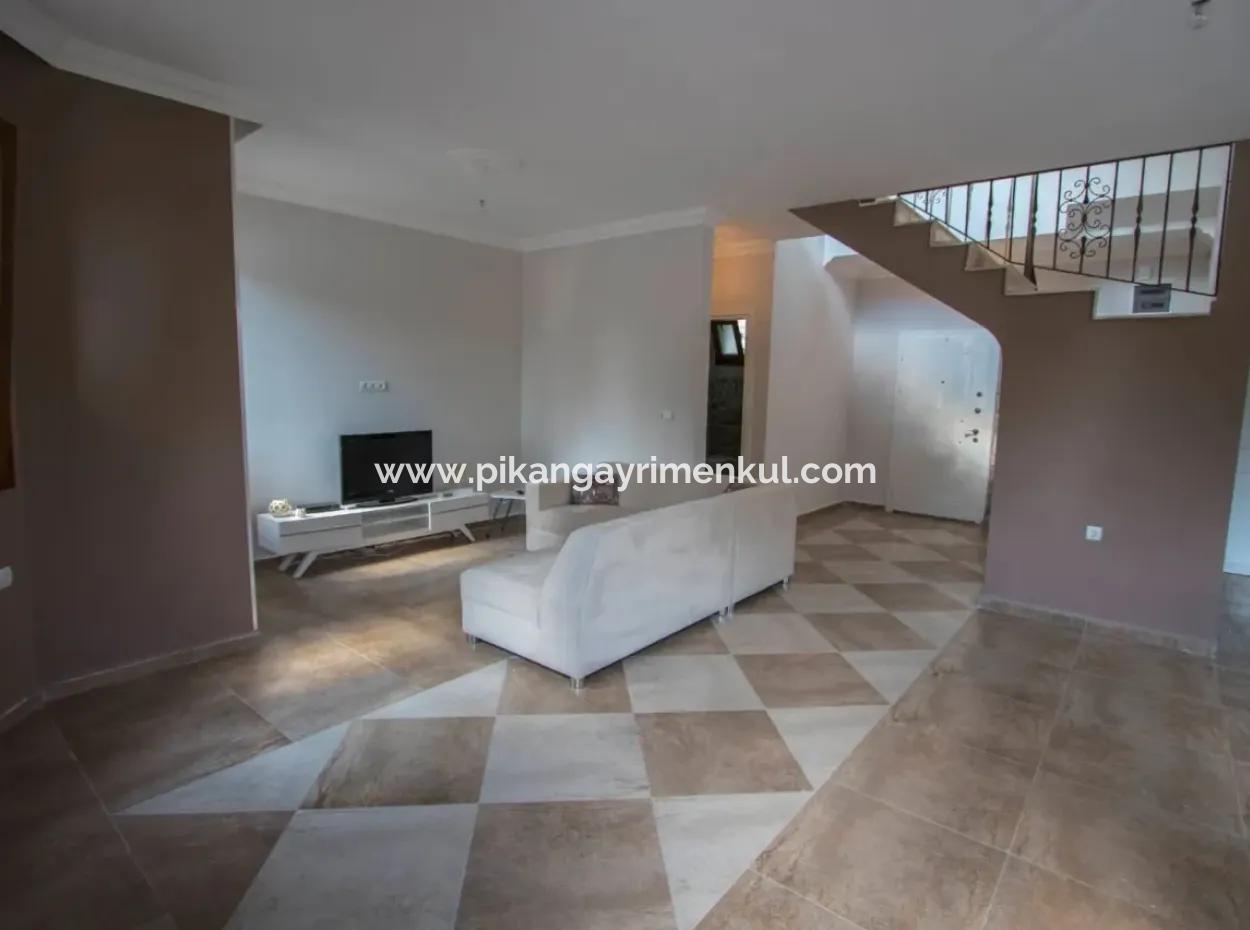 Detached Luxury Villa With Swimming Pool For Sale In Nature In Fethiye Üzümlü