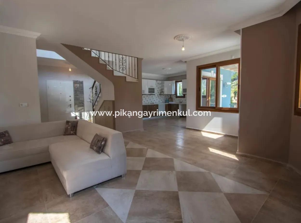 Detached Luxury Villa With Swimming Pool For Sale In Nature In Fethiye Üzümlü