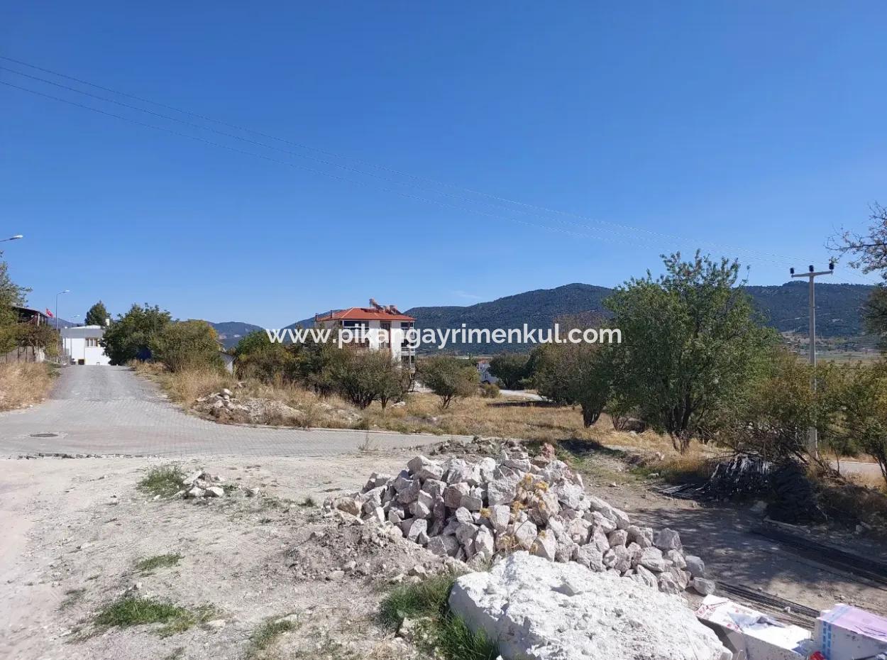 500M2 Land In The Center Of Çameli In Return For A Ready-Made Floor With A Construction License