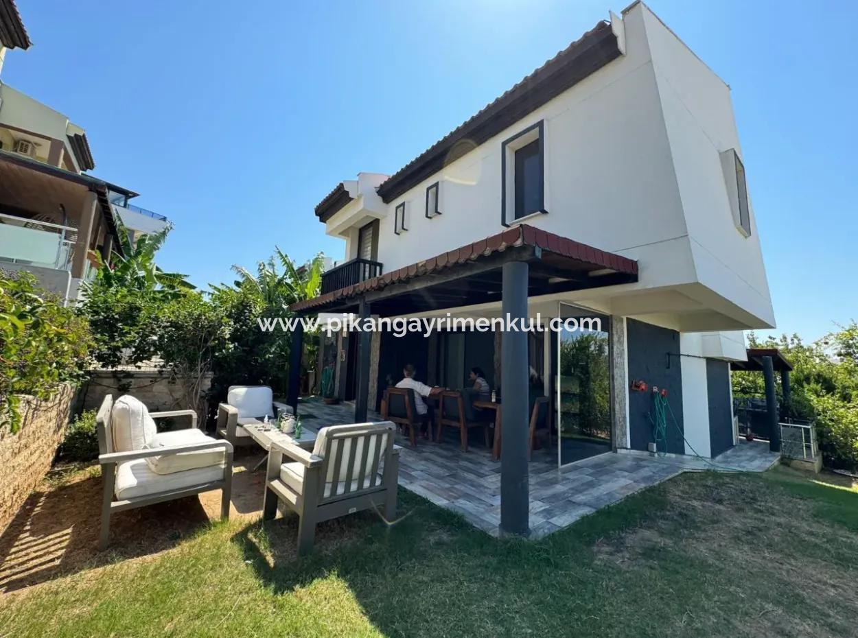 250 M2, 5 1 Duplex In Izmir Güzelbahçe Kahramandere Is For Sale Or Partially Bartered