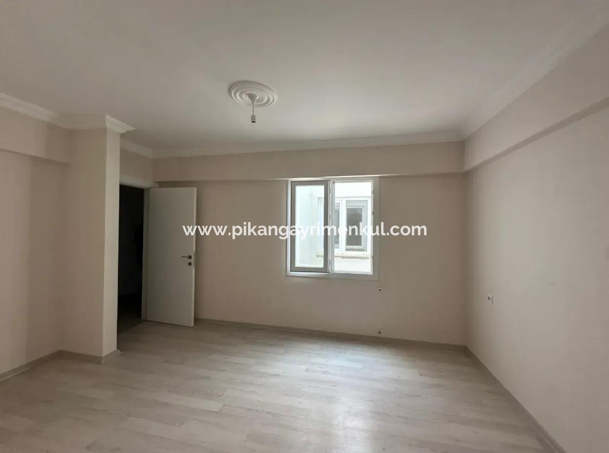 For Sale 3 1 110 M2 Apartment In The Center Of Ortaca.
