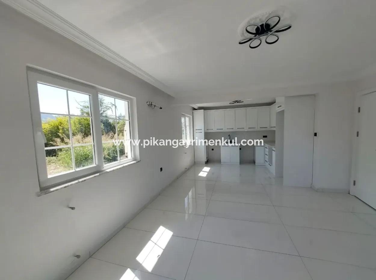 Ideal For A Peaceful Life In The Middle Of Nature In Muğla Ortaca Eskiköy, 2 1 Single-Storey House For Rent.