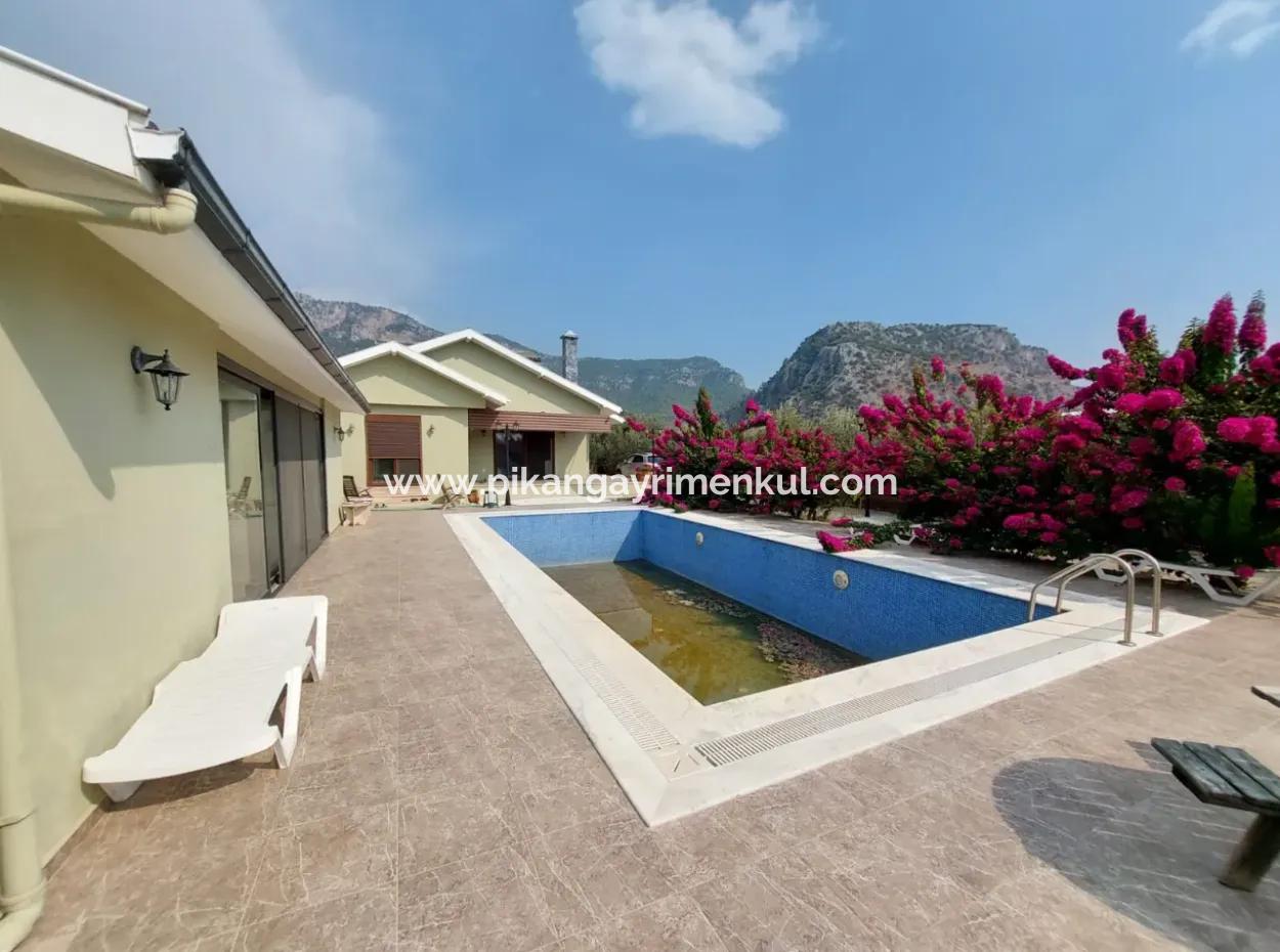 Houses On 3.500 M² Land Suitable For Tourism Investment In Muğla Dalyan For Sale
