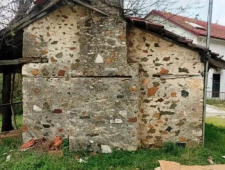 Mugla Köyceğiz In The Village Of Köyceğiz 1026 M2 Detached Land For Sale