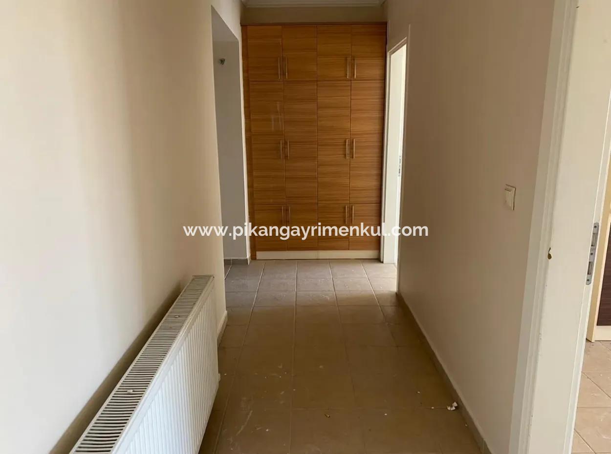 Ortacada 200 M2 Lüks Kaloriferli Daire Satılık