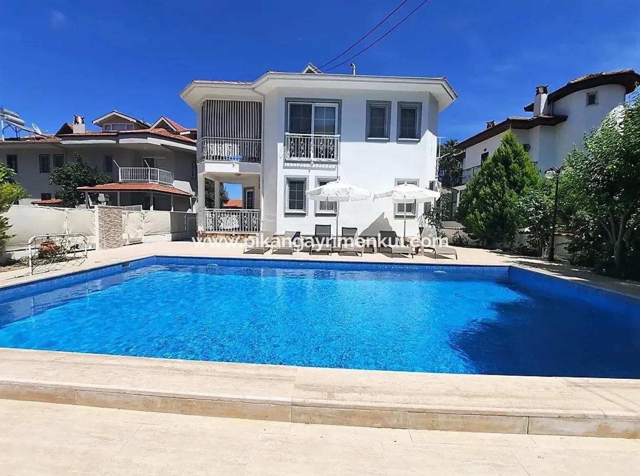 Muğla Dalyanda 10 Kişilik Özel Yüzme Havuzlu Villada Tatil