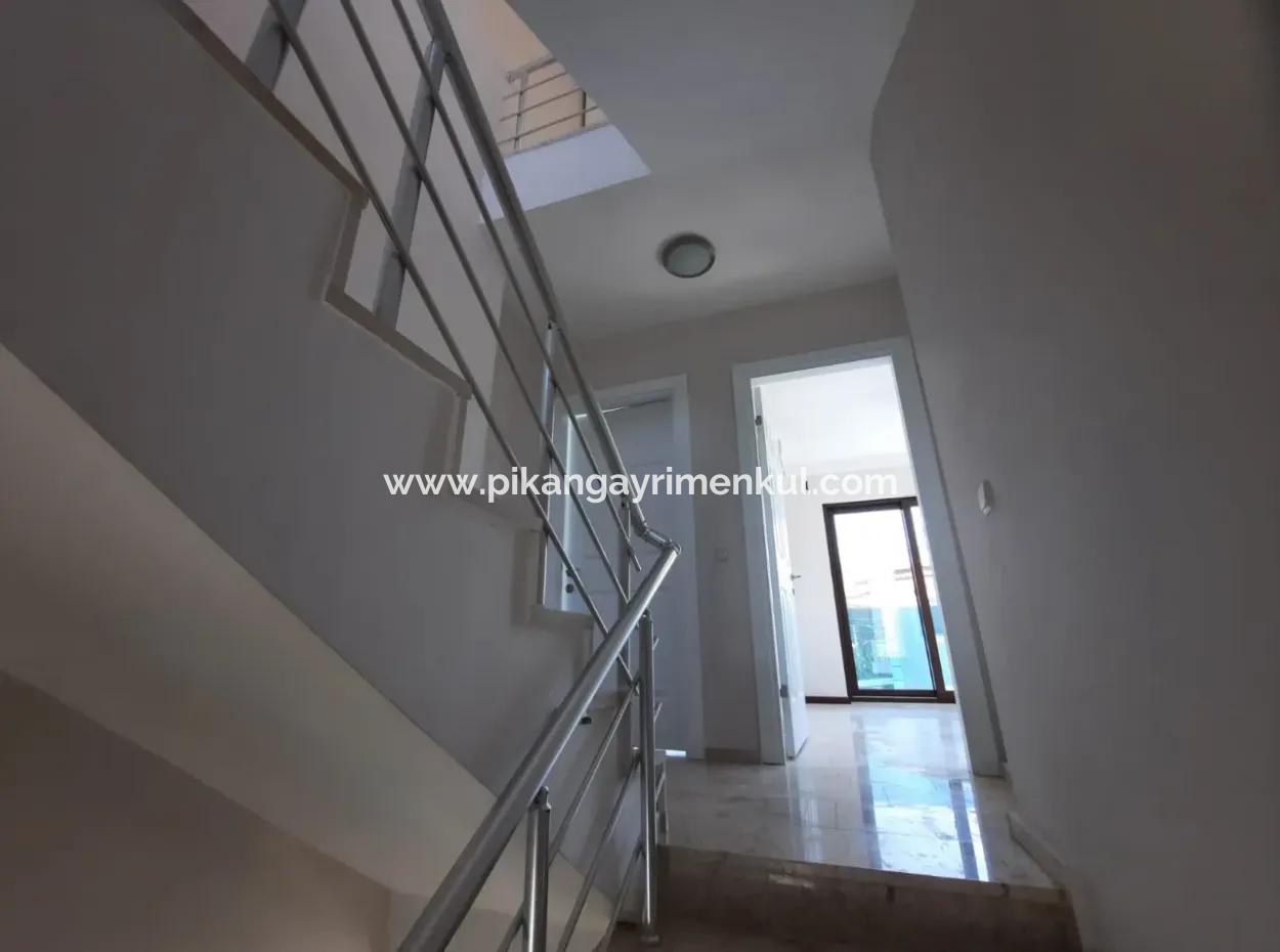 Muğla Ortaca Dalyanda Yüzme Havuzlu 3 Tripleks Villa Komple Satılık