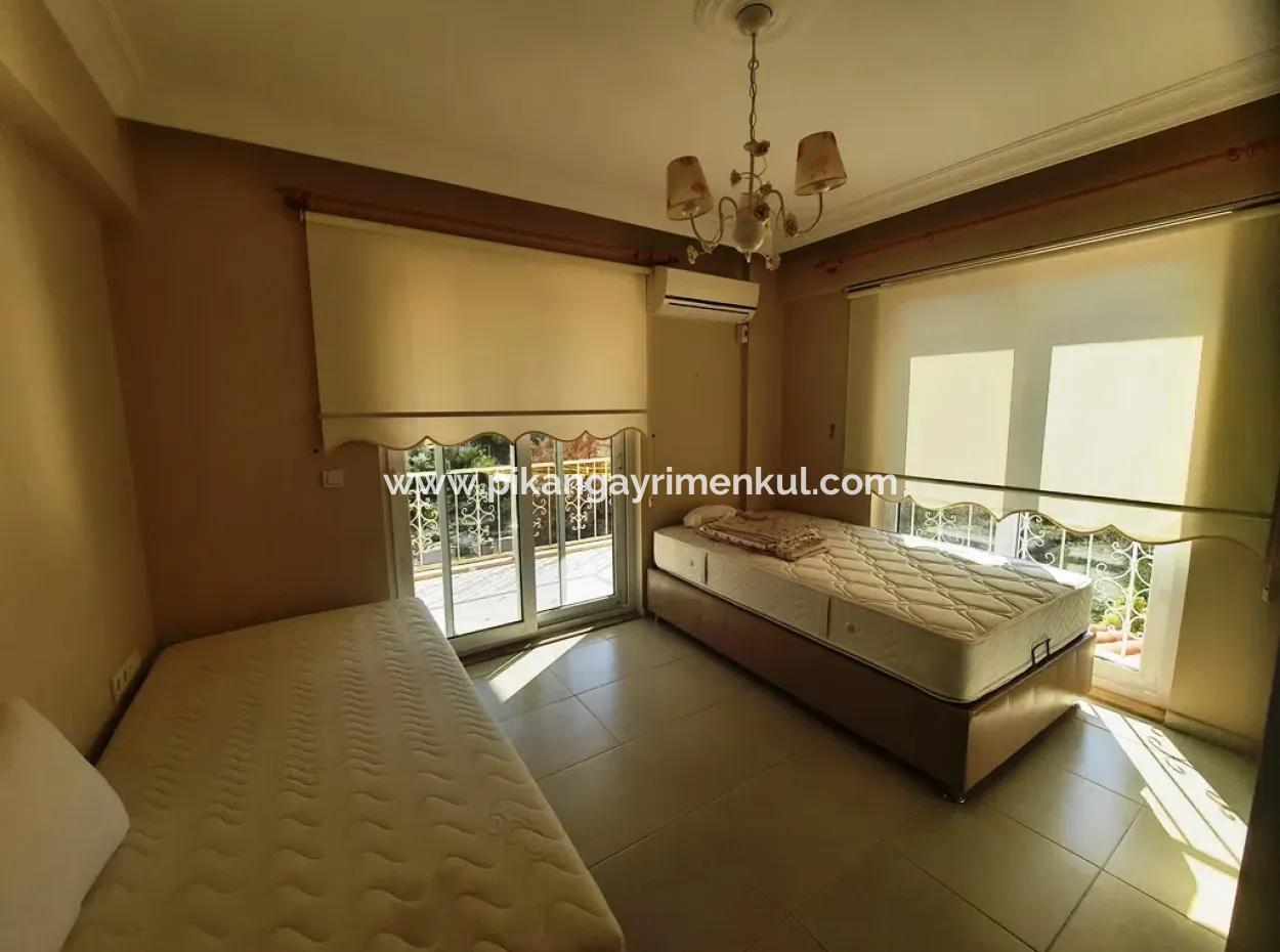 Muğla Ortaca Okçularda 200 M2 5+1 Yüzme Havuzlu Müstakil Eşyalı Villa Yıllık Kiralık