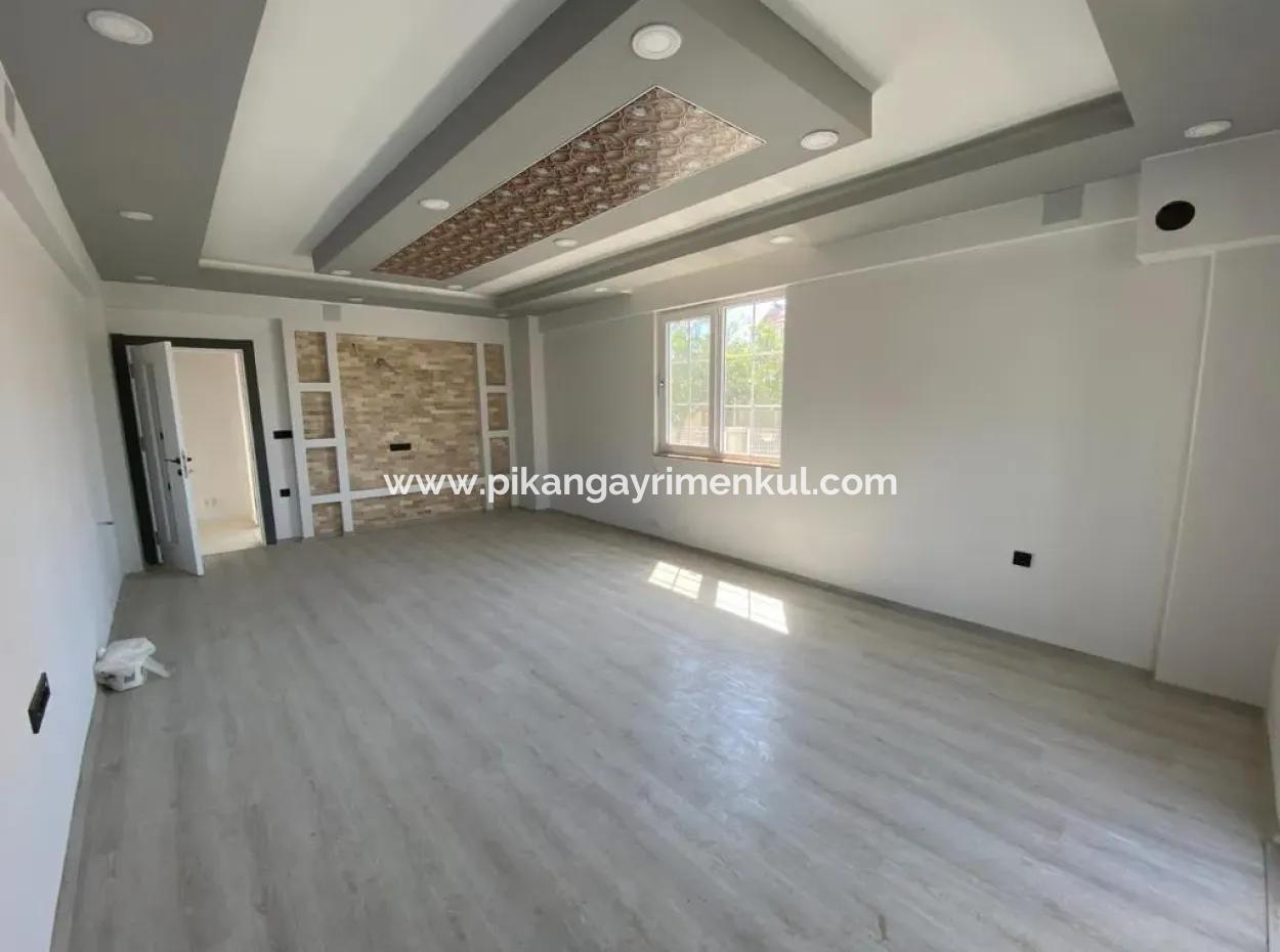 Muğla, Ortaca Cumhuriyet Mah. 400 M2 Arsada 4+1 Villa Satılık