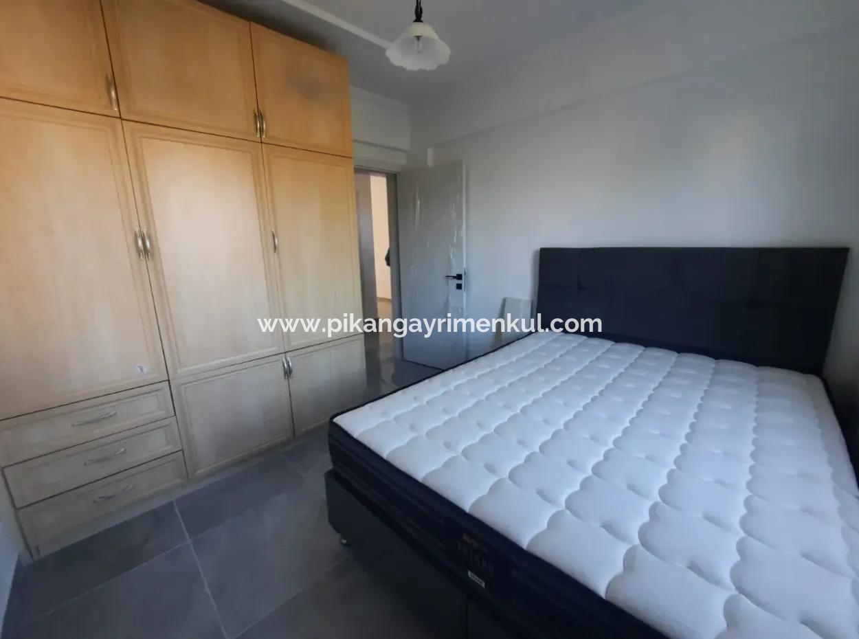 Köyceğizde Göle Yakın Yüzme Havuzlu, Eşyalı, 7+1 Müstakil Tripleks Mayısa Kadar  Kiralık