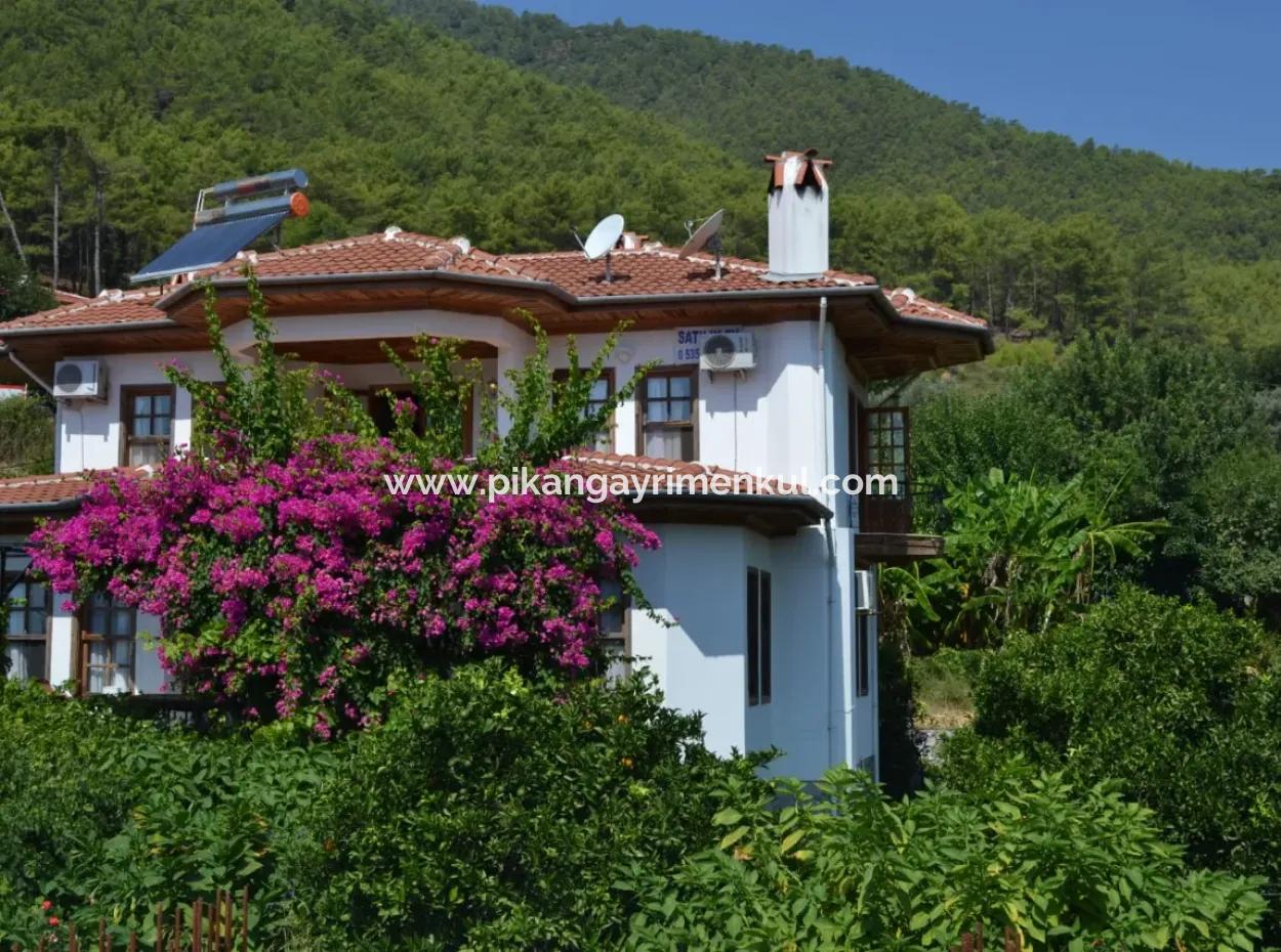 Köyceğiz Ekincik Te Satılık Deniz Manzaralı 748 M2 Müstakil Arsada 170 M2, 3+1 Villa