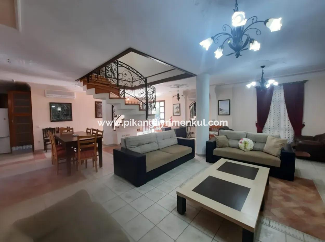 Muğla Ortaca Dalyan Da 280 M2 4+1 Jakuzili Tripleks Satılık