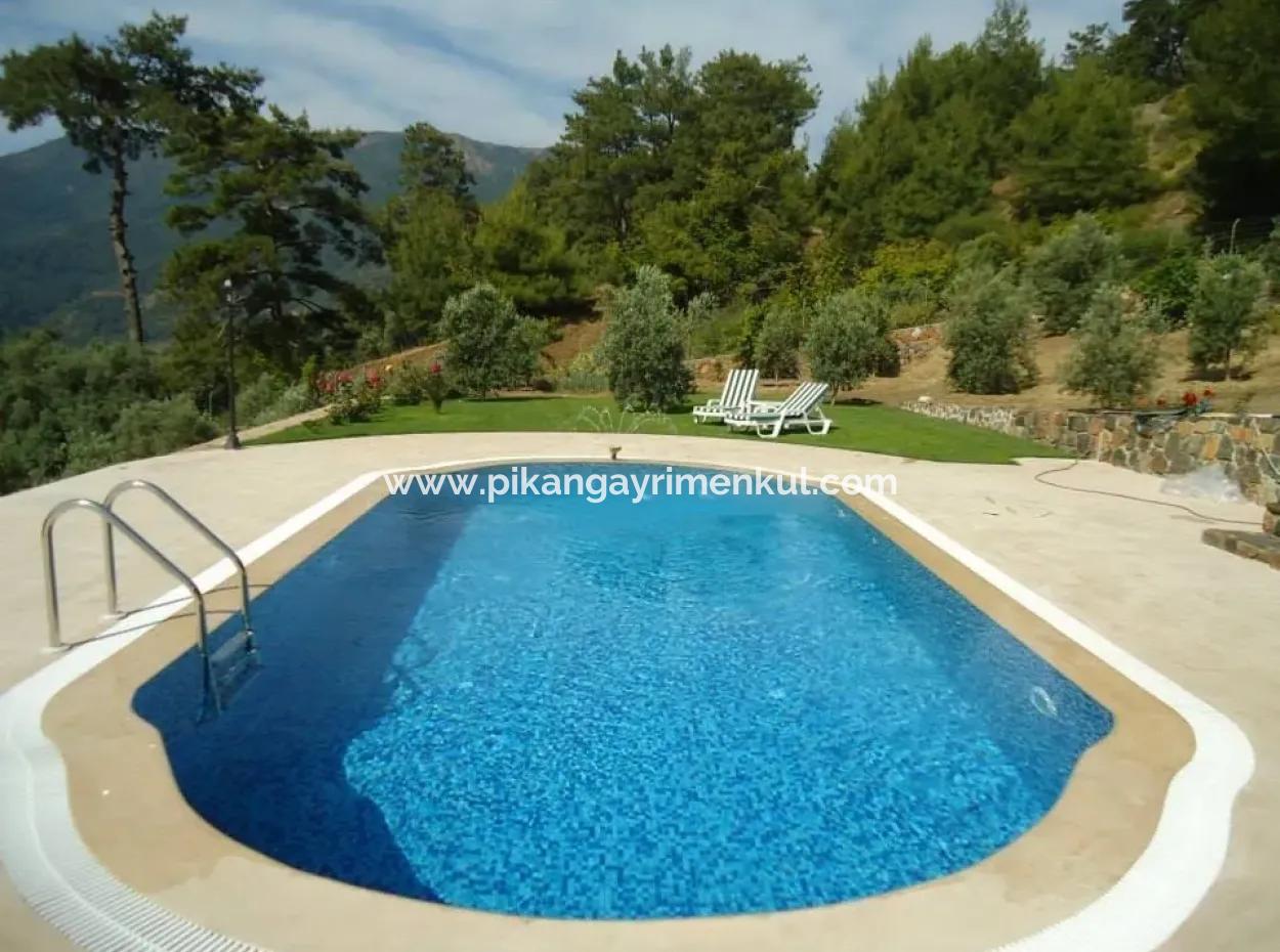 Köyceğiz Ekincik Te Deniz Manzaralı 5128 M2 Arazide 130 M2, 3+1 Villa Satılık