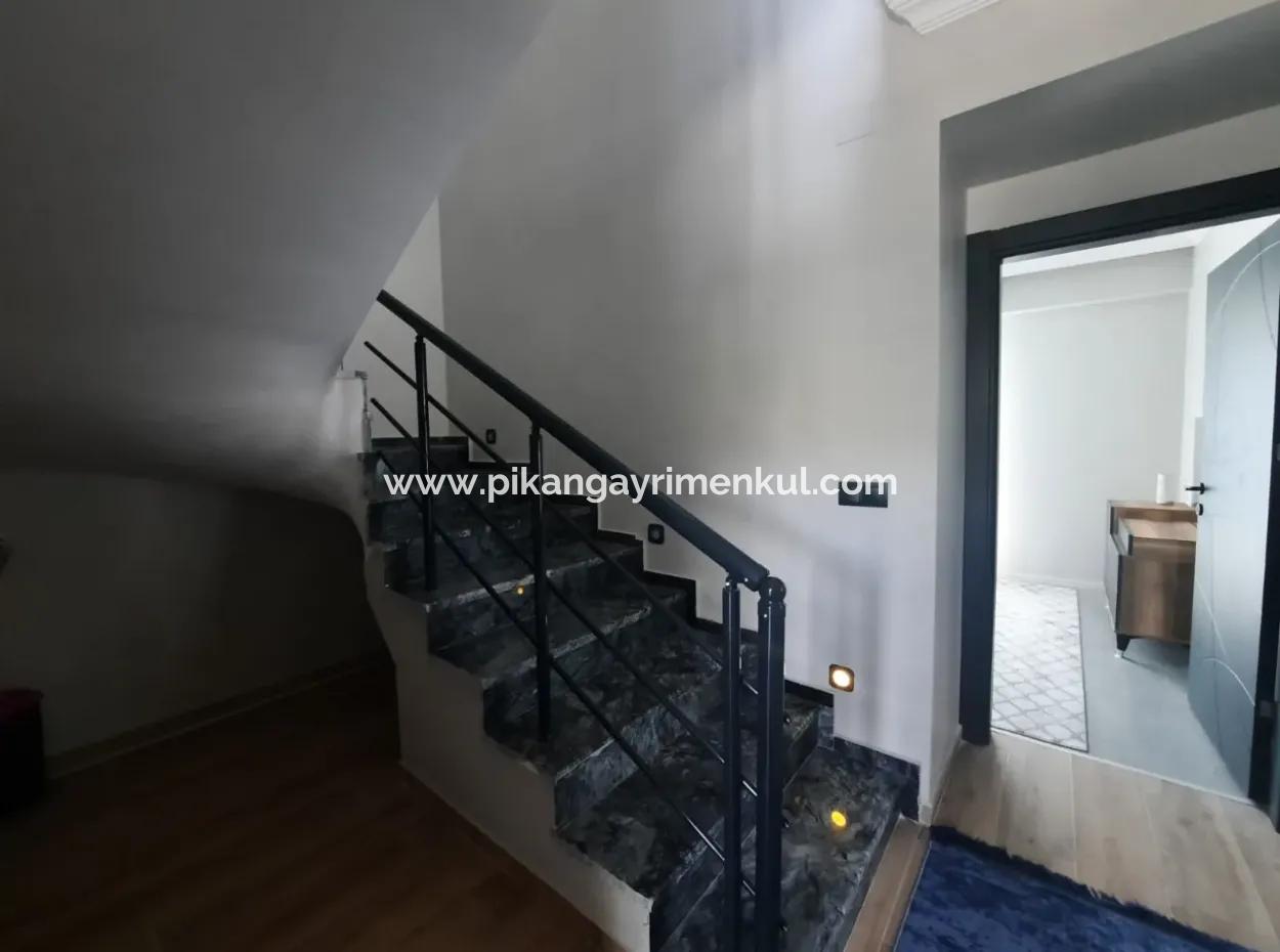 Ortaca Çaylıda 290 M2 Arsada Yüzme Havuzlu, Eşyalı, 4+1 Sıfır Dubleks Satılık