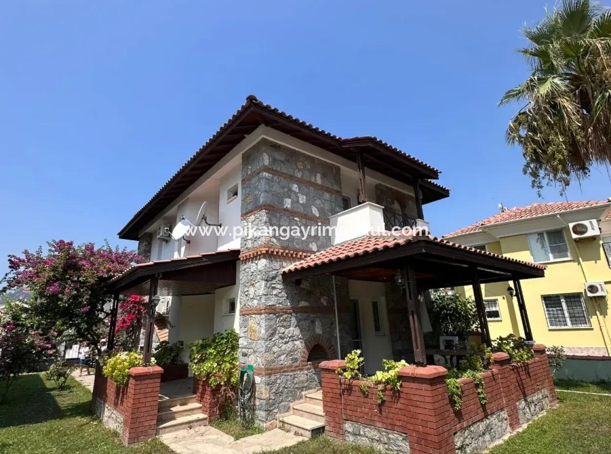 Muğla Dalyan Da 6 Villalık Sitede 3+1  Bağımsız  Eşyalı Taş Villa Kiralık