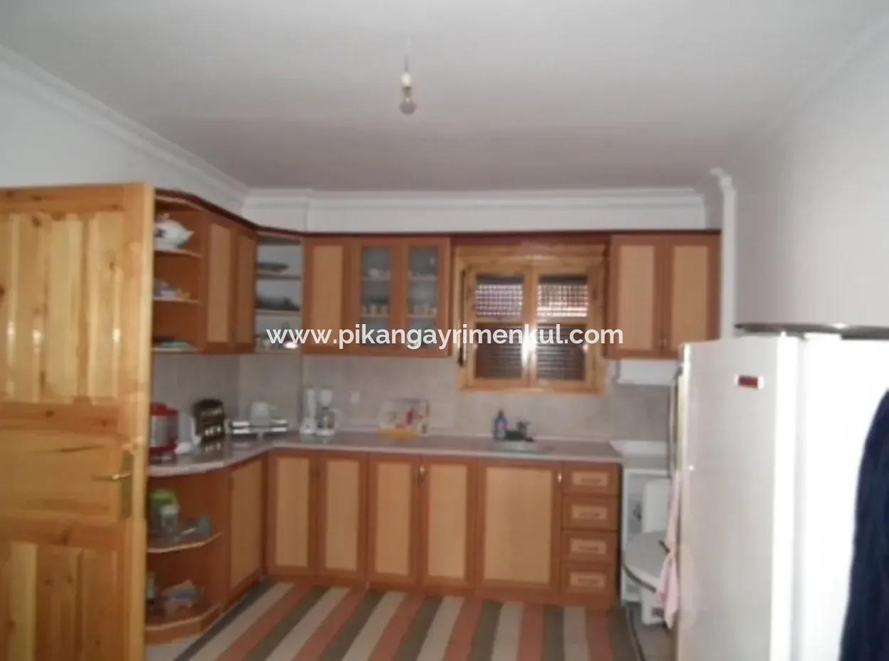 Okçular Da Satılık Yüzme Havuzlu Müstakil Villa