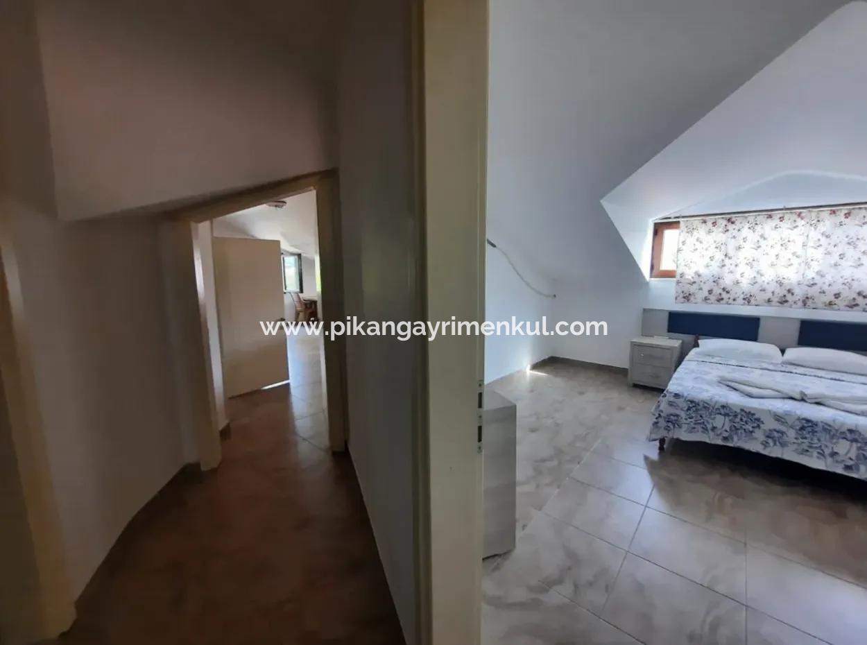 Muğla Dalyanda Yüzme Havuzlu Eşyalı Çatı Katı 2+1 Daire Kiralık