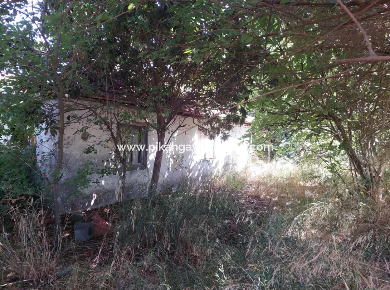 Ortaca Ekşiliyurt  1 900 M2 Arazide 2 Adet Köy Evi Ve Ahır Satılık